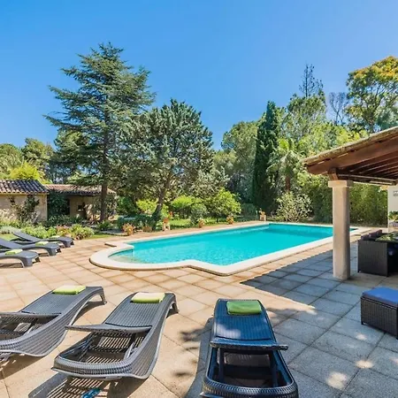 Papalaia Villa *